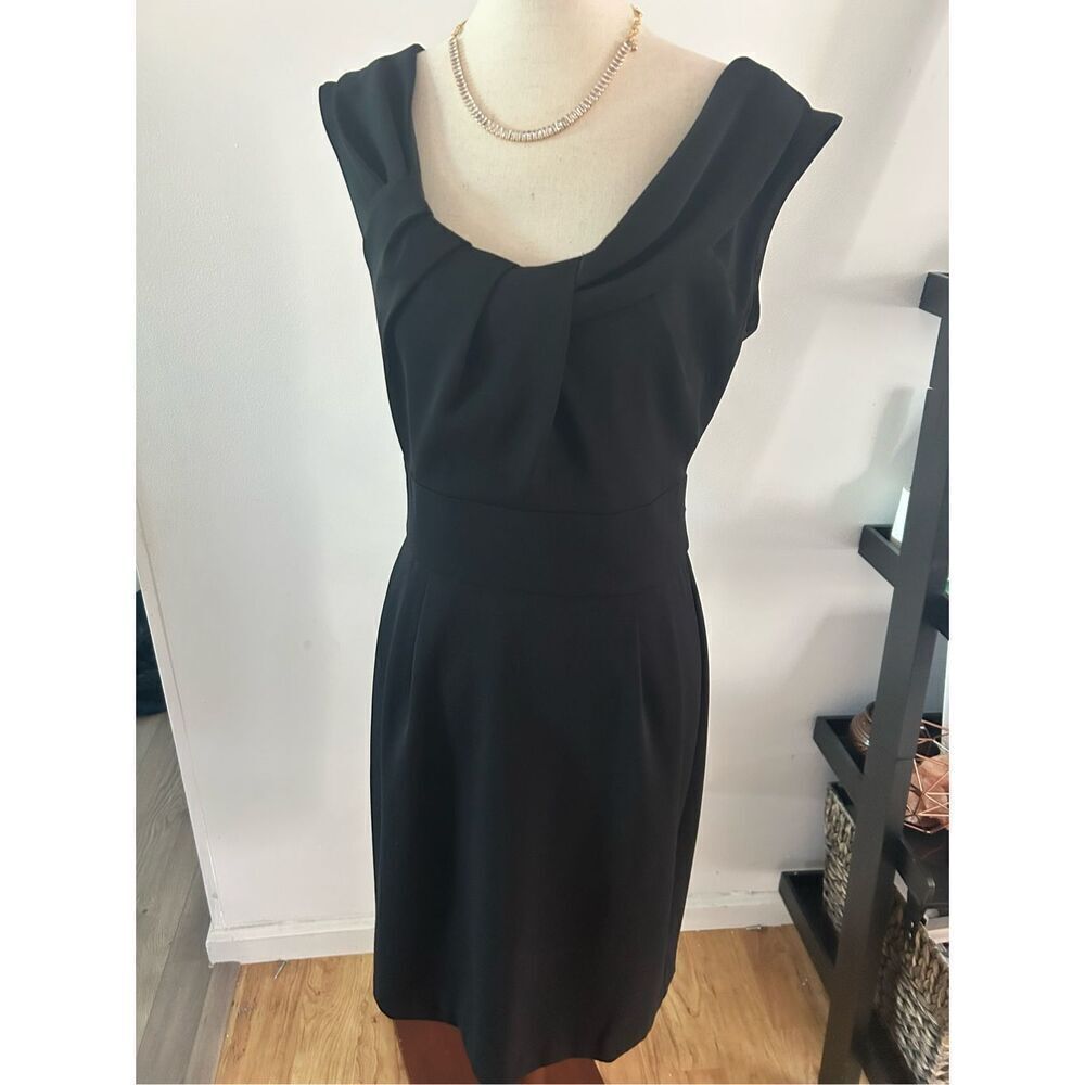 White House black market black classy work dress sleeveless classy size 8